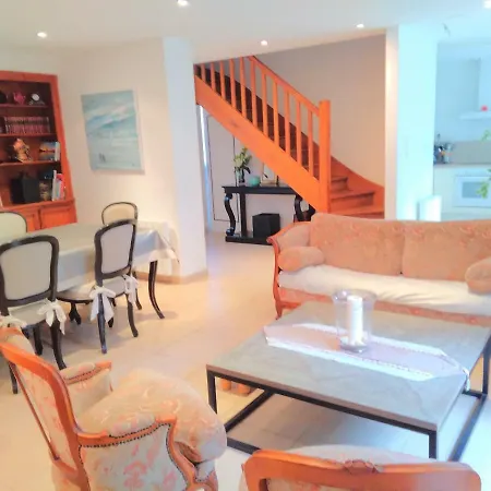 Holiday home L'hortensia